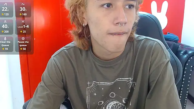 Stephan Queens online show from 12-22-24, 02:16