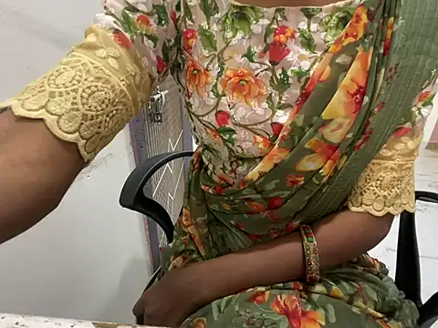 Honeyberose online show from 01-10-25, 06:42