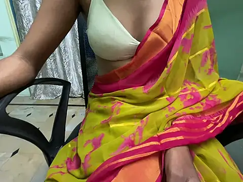 Honeyberose online show from 01-12-25, 06:49