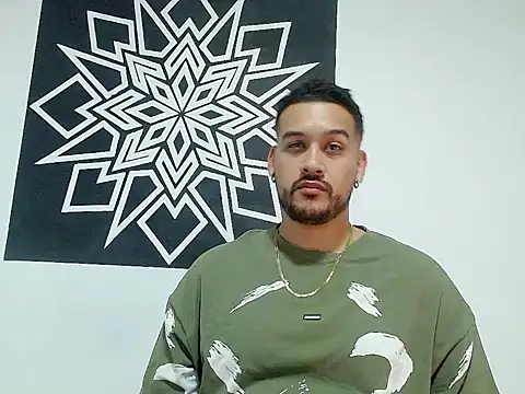  CHRIS-DENNIS  online show from 04-11-26, 02:49