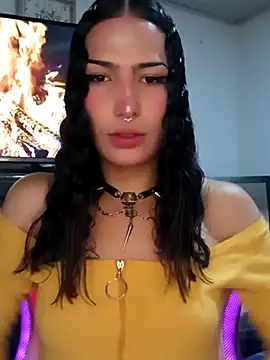 Snapshot of Lanna_hott_ chatting on 09-28-25, 10:53 Lanna hott  online show from 09-28-25, 10:53