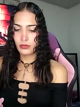 Snapshot of Lanna_hott_ chatting on 10-04-25, 11:14 Lanna hott  online show from 10-04-25, 11:14