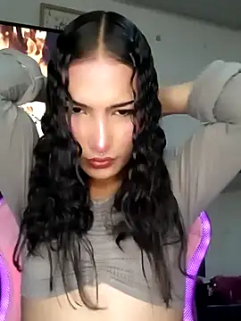 Snapshot of Lanna_hott_ chatting on 10-11-25, 10:25 Lanna hott  online show from 10-11-25, 10:25