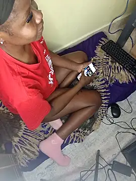 prettyface petite online show from 04-23-26, 05:41