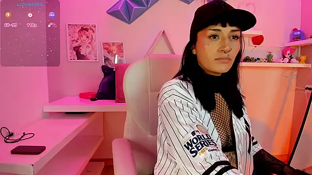 Valkiria ponce online show from 03-27-26, 04:51