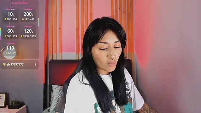 Valkiria ponce online show from 07-06-26, 10:56