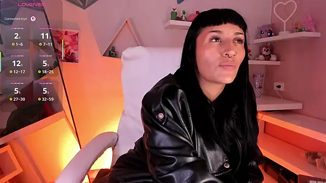 Valkiria ponce online show from 07-10-26, 04:28