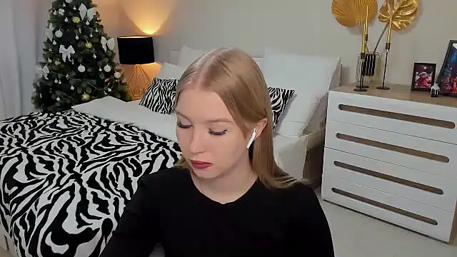 shy  lady online show from 01-10-25, 11:22