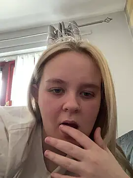 Snapshot of princess_blondex chatting on 03-07-25, 12:56 princess blondex online show from 03-07-25, 12:56