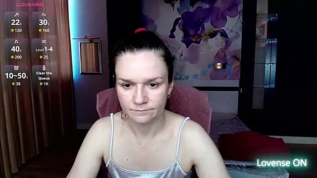 Snapshot of AriaGray chatting on 04-25-26, 07:33 AriaGray online show from 04-25-26, 07:33