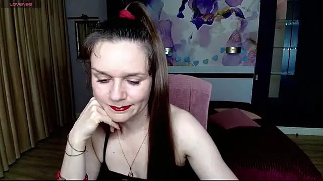 Snapshot of AriaGray chatting on 05-09-26, 08:14 AriaGray online show from 05-09-26, 08:14