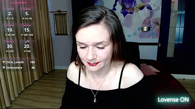 Snapshot of AriaGray chatting on 05-11-26, 05:32 AriaGray online show from 05-11-26, 05:32