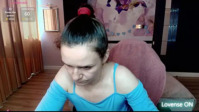 AriaGray online show from 06-17-26, 12:29