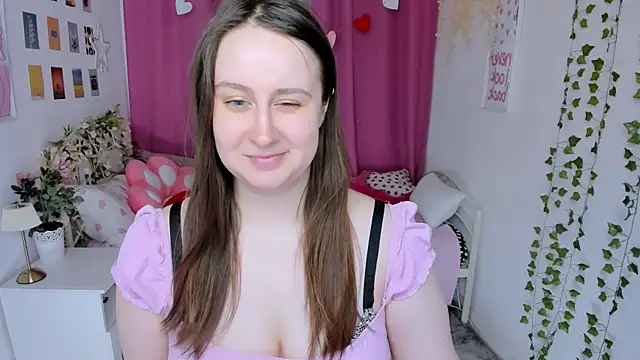 Snapshot of Lattea chatting on 06-07-26, 04:33 Lattea online show from 06-07-26, 04:33