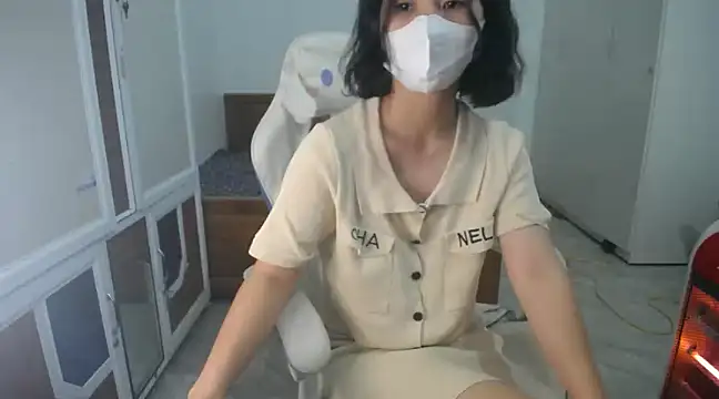 Snapshot of Susu204 chatting on 12-28-24, 02:10 Susu204 online show from 12-28-24, 02:10