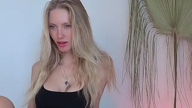 Snapshot of my_lina chatting on 11-27-25, 08:49 my lina online show from 11-27-25, 08:49