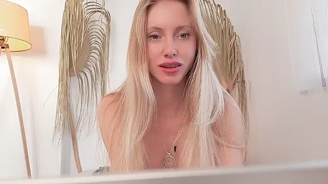 Snapshot of my_lina chatting on 02-10-26, 09:13 my lina online show from 02-10-26, 09:13