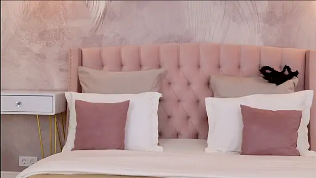 DeniseReese online show from 10-29-25, 02:47