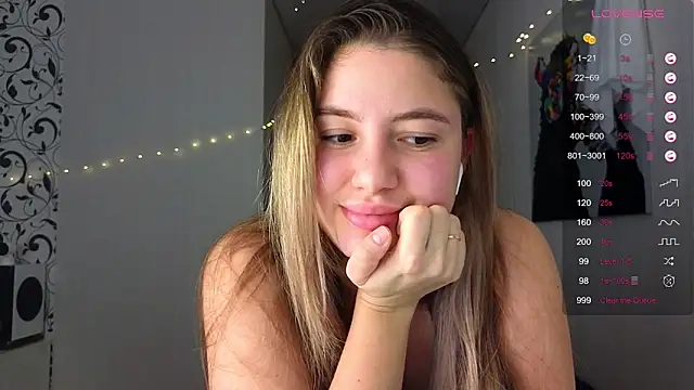Snapshot of Yassyaaa chatting on 12-14-24, 12:33 Yassyaaa online show from 12-14-24, 12:33