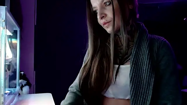 Snapshot of InesGold chatting on 01-17-25, 04:15 InesGold online show from 01-17-25, 04:15