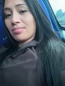 Snapshot of Sara_luna_ chatting on 11-08-25, 08:29 Sara luna online show from 11-08-25, 08:29