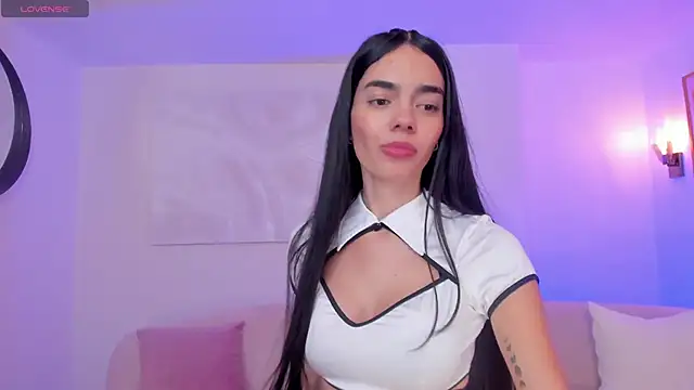 Snapshot of LucianaMillerX chatting on 01-04-25, 10:34 LucianaMillerX online show from 01-04-25, 10:34
