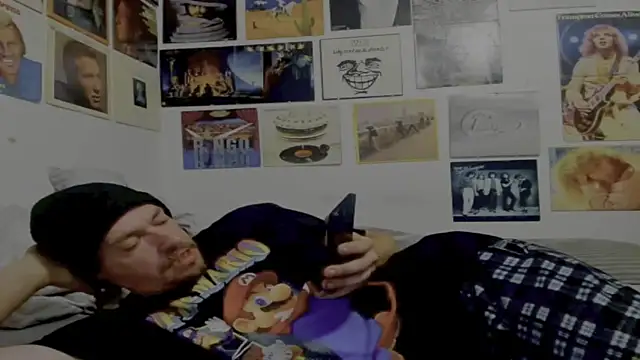 Snapshot of cloudyystar666 chatting on 11-28-25, 06:05 cloudyystar666 online show from 11-28-25, 06:05