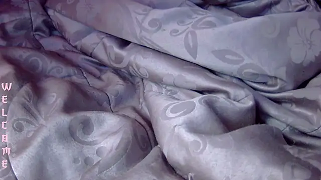Snapshot of zagarah- chatting on 04-21-26, 07:39 zagarah- online show from 04-21-26, 07:39