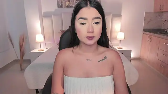 amelie jhons online show from 10-04-25, 07:23