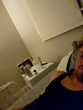 Snapshot of jayzonblow chatting on 09-13-25, 02:11 jayzonblow online show from 09-13-25, 02:11