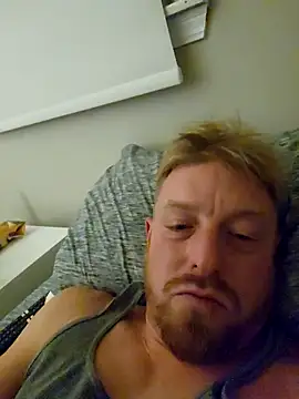 Snapshot of jayzonblow chatting on 10-25-25, 04:20 jayzonblow online show from 10-25-25, 04:20