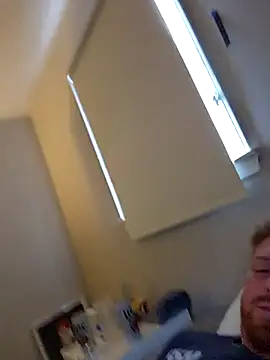 Snapshot of jayzonblow chatting on 10-25-25, 08:36 jayzonblow online show from 10-25-25, 08:36