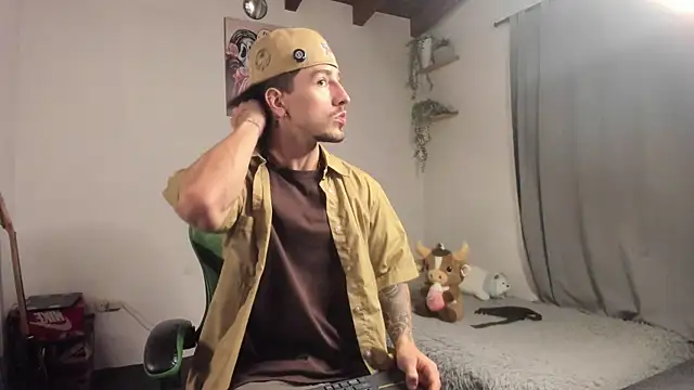 Valentino Xander online show from 02-08-26, 04:27