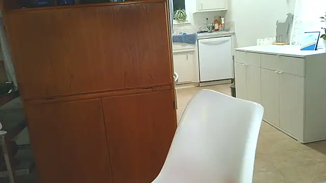 costanza7070 online show from 11-04-25, 04:22