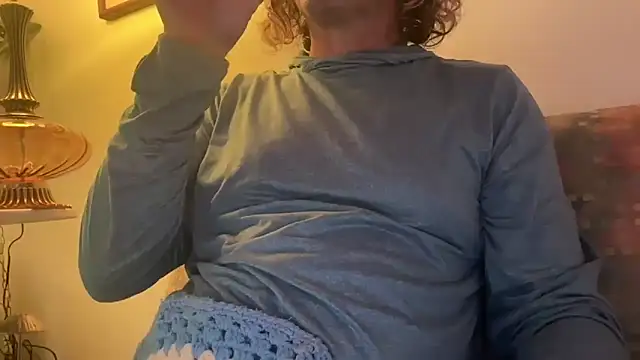 costanza7070 online show from 11-19-25, 06:57