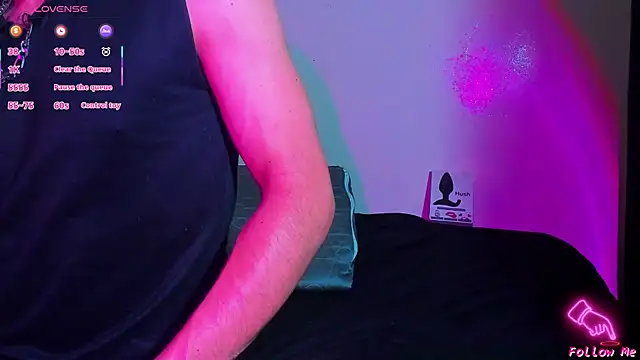 Piggy Eddy online show from 04-14-26, 03:12