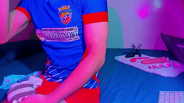 Piggy Eddy online show from 04-23-26, 01:24