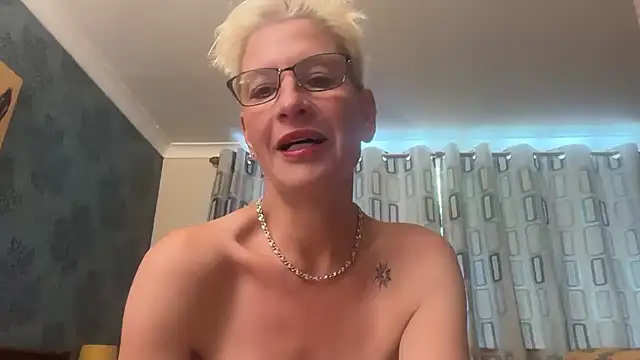 JennyHazel1 online show from 05-30-26, 04:48