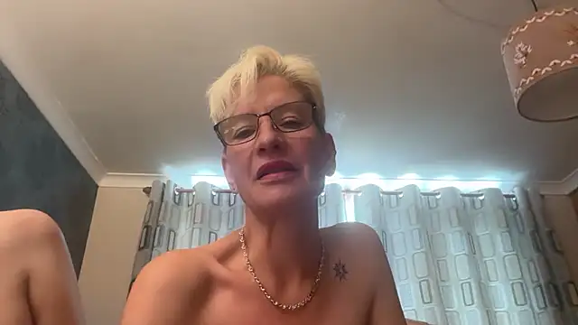 JennyHazel1 online show from 06-15-26, 11:34