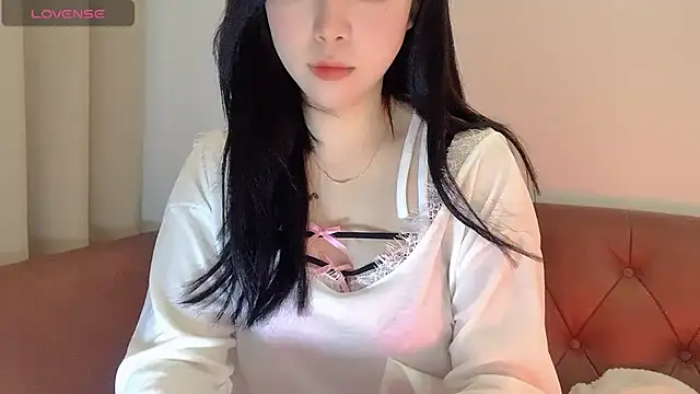 NickiBloom online show from 01-04-25, 03:40