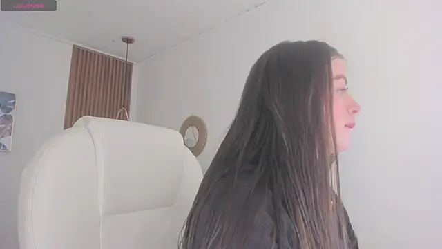 TiffanyWright online show from 02-02-26, 01:21