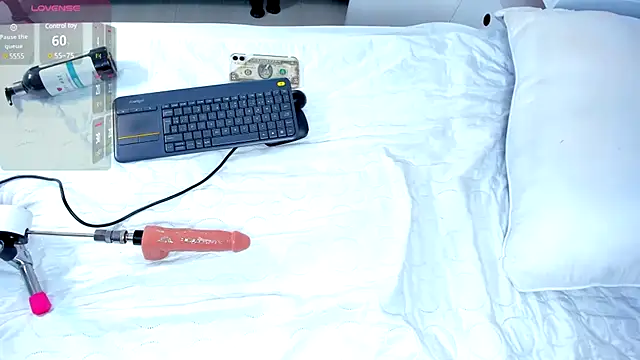 Snapshot of CintiaVega chatting on 02-10-25, 02:59 CintiaVega online show from 02-10-25, 02:59