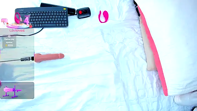 Snapshot of CintiaVega chatting on 02-23-25, 12:37 CintiaVega online show from 02-23-25, 12:37