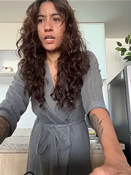 ValeriEvan online show from 02-18-25, 01:11