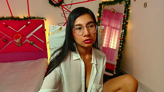 Snapshot of _Jessi29_ chatting on 12-10-24, 09:54  Jessi29  online show from 12-10-24, 09:54