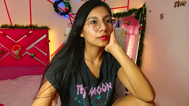 Snapshot of _Jessi29_ chatting on 12-27-24, 07:46  Jessi29  online show from 12-27-24, 07:46