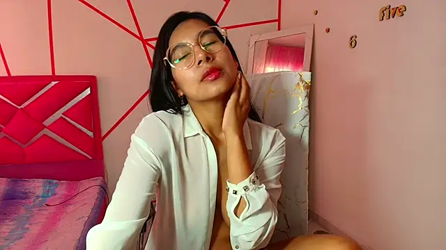 Snapshot of _Jessi29_ chatting on 01-19-25, 02:17  Jessi29  online show from 01-19-25, 02:17