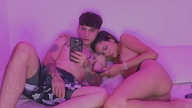 Snapshot of Nicky_and_Blake chatting on 12-07-24, 03:58 Nicky and Blake online show from 12-07-24, 03:58