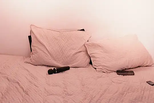 Snapshot of Nicky_and_Blake chatting on 02-21-25, 10:59 Nicky and Blake online show from 02-21-25, 10:59