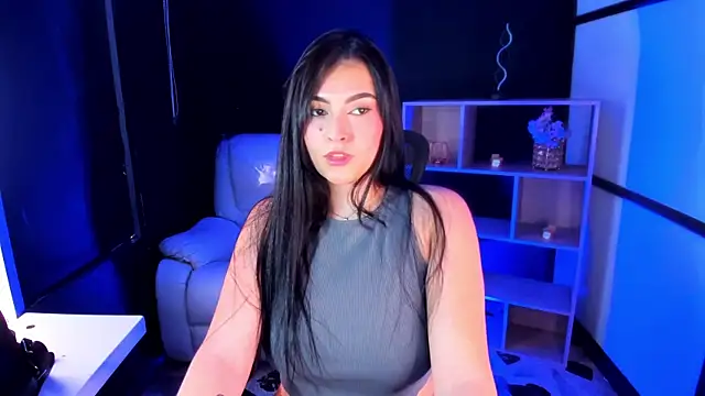 TifanyWhite  online show from 12-12-24, 07:04